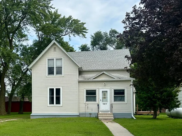101 Center St, Ostrander, MN 55961