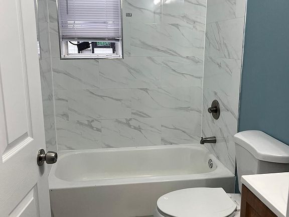 4th image of 45 Cedar Ave #8