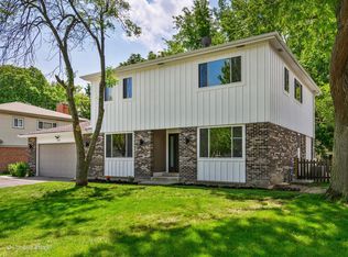1415 Gordon Ter, Deerfield, IL 60015
