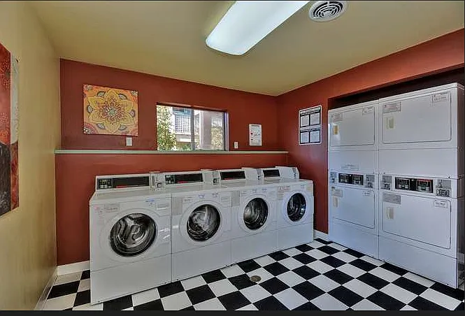 Alderwood Apartments — Photo 15
