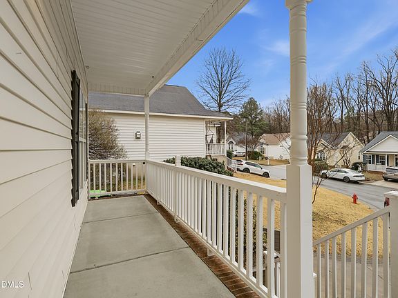 5th image of 111 Lemon Drop Cir