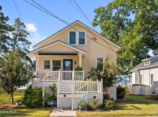 1039 Bayview Rd, Bath, NC 27808