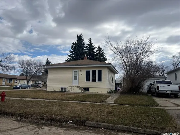 238 1st STREET NW, Wadena, SK S0A 4J0