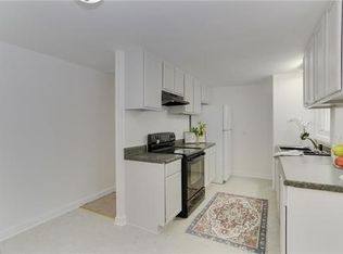 2 Derricks Creek Rd, Charleston, WV 25320