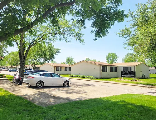 466 Lee St Photo 1