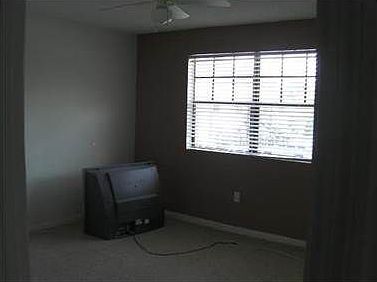 4th image of 206 Poinsettia Pine Ct APT 201