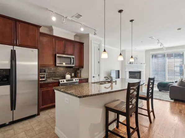 8616 Turtle Creek Blvd APT 402, Dallas, TX 75225