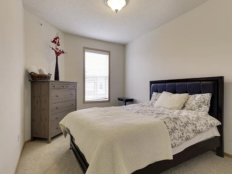 5900 Oxford St #21 — Photo 15