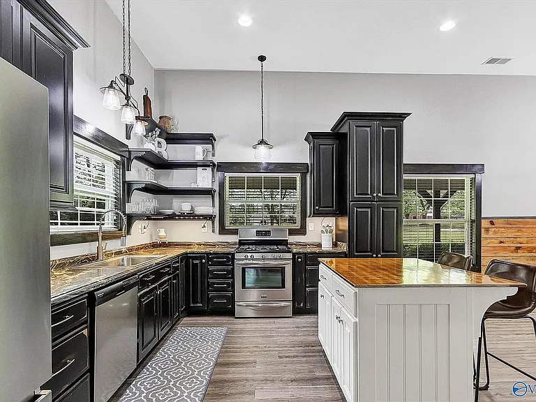 3498 Turnpike Rd — Photo 14