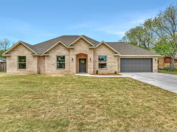 104 Meadowlark Ln, Durant, OK 74701