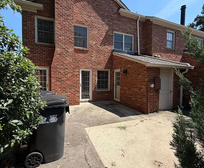 6648 Bunker Hill Cir — Photo 23