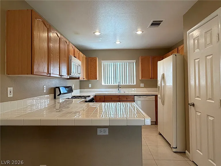 10553 Pine Pointe Ave #105 — Photo 9
