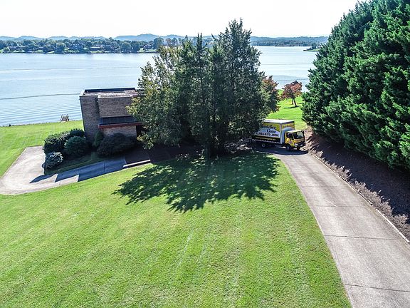 2nd image of 3002 River Haven Point