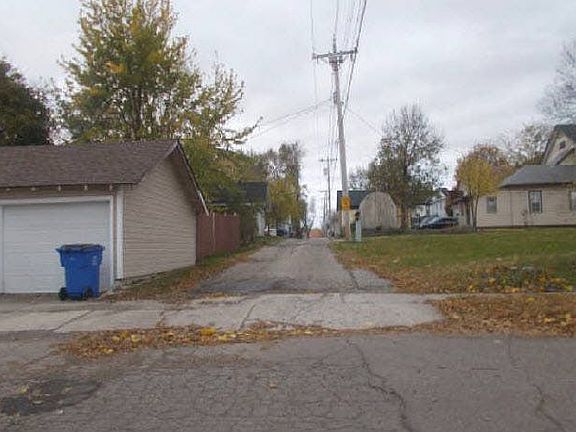 4th image of 235 9th Ave