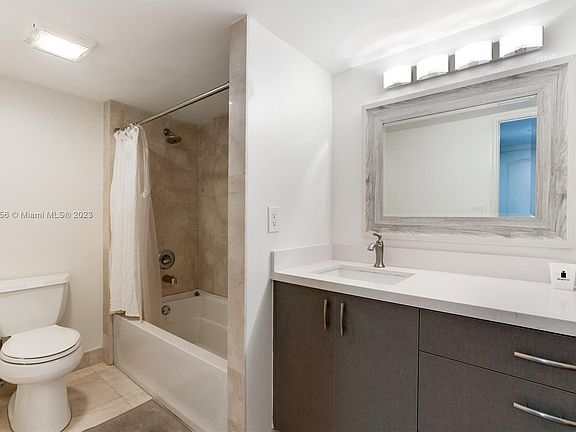 3rd image of 210 174th St APT 1511