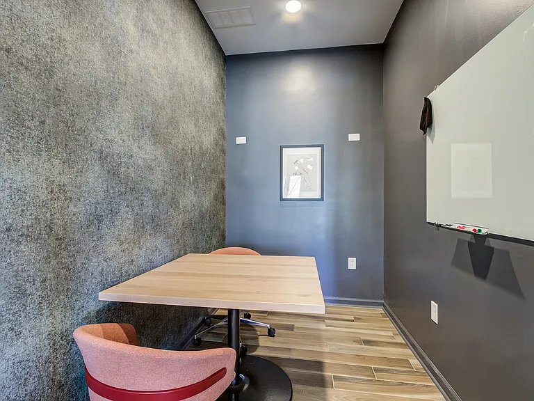 Campus Edge — Photo 18