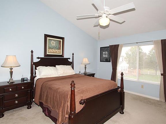 3rd image of 117 Rollingwood Dr