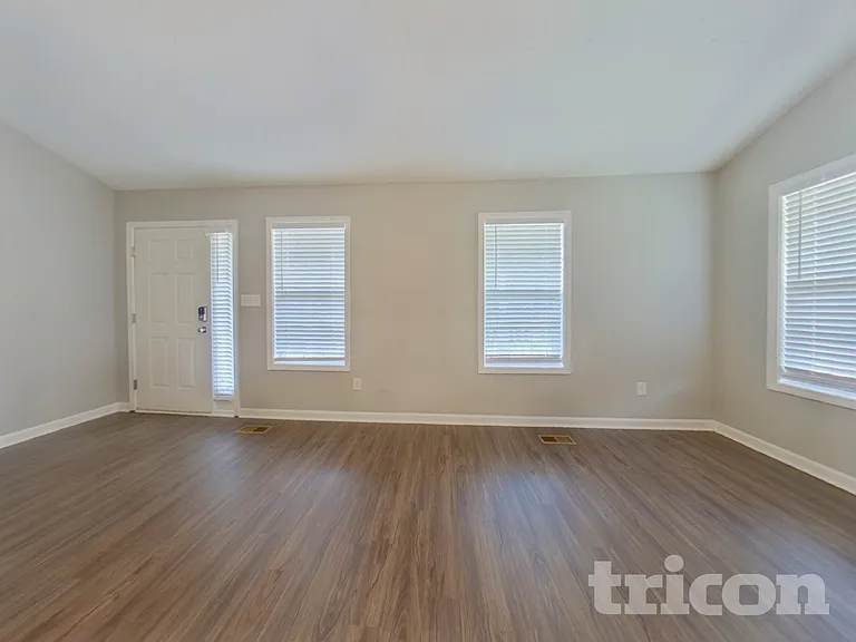 34 Paradise Way — Photo 2