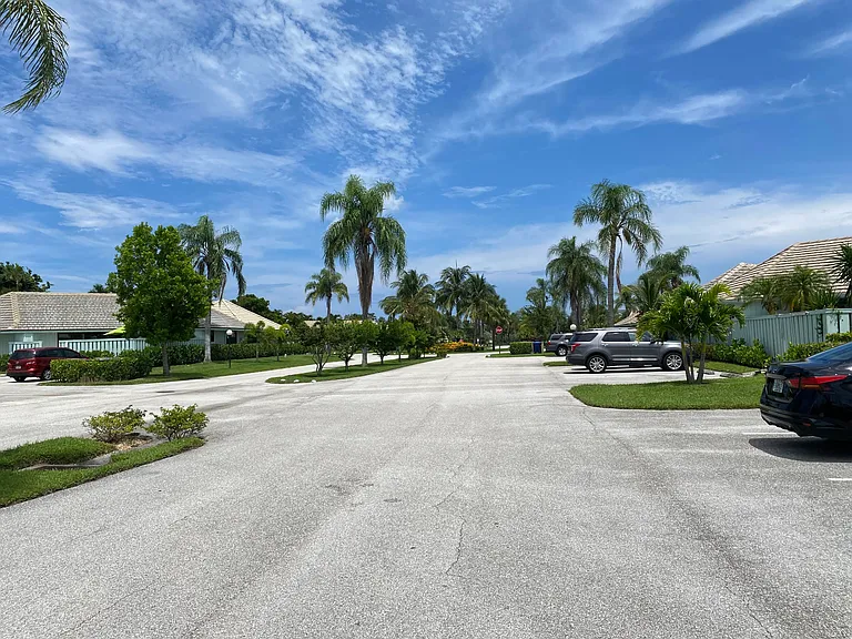 1127 E Seminole Ave #13D — Photo 20