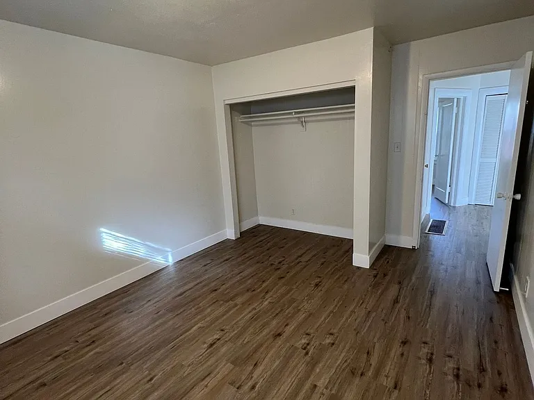 321 E. Taylor Street — Photo 11