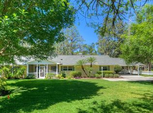 19006 Cedar Ln, Lutz, FL 33548