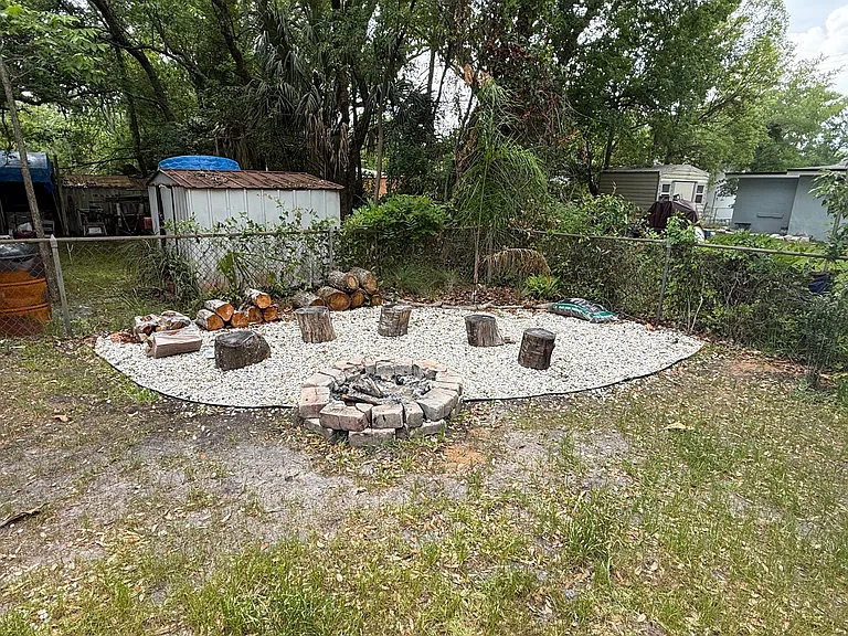 4649 Suray Ave — Photo 8