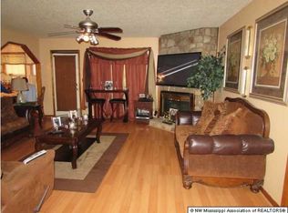 43 Longtown Rd, Crenshaw, MS 38621