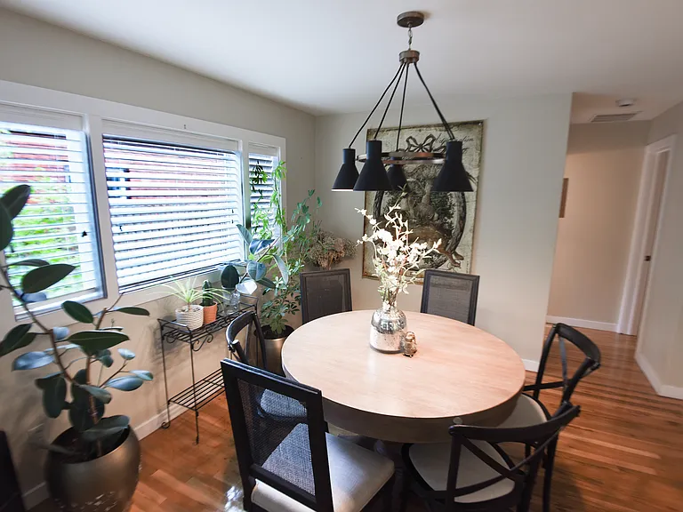 1003 N Marshall St — Photo 13