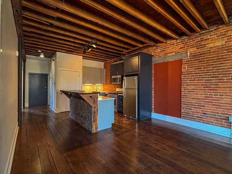 1318 Main St #5 — Photo 17