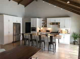 22939 Ardwick St, Woodland Hills, CA 91364