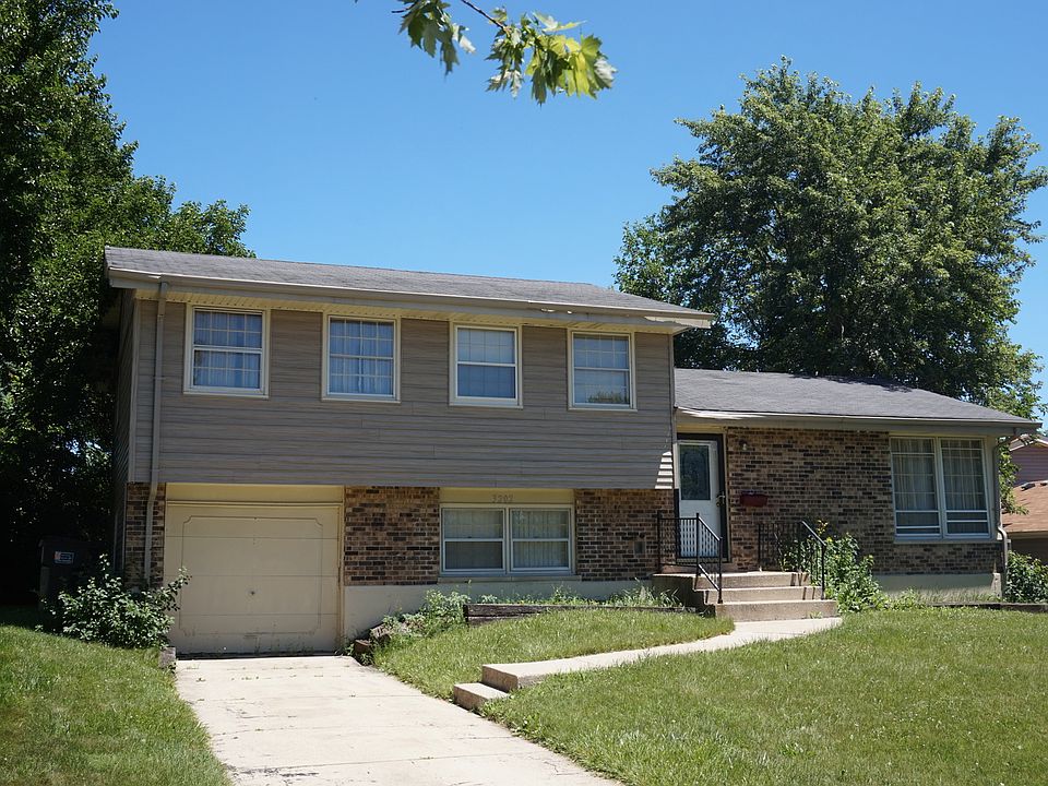 1st image of 3202 Birchwood Dr