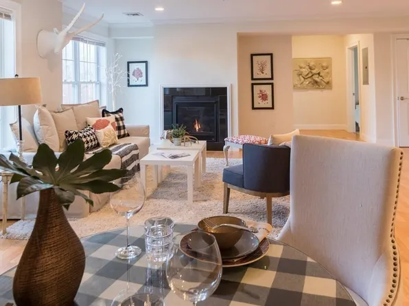 463 Rutherford Ave APT 305, Boston, MA 02129