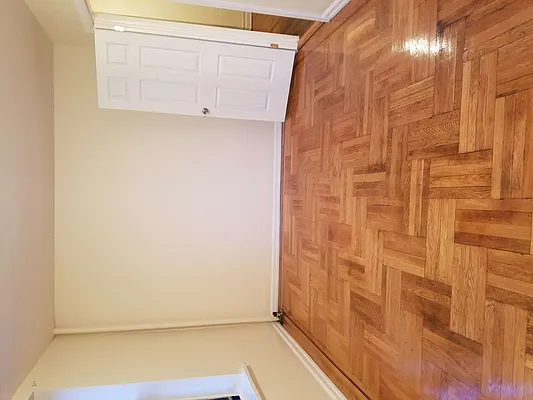 Rented by Max & Associates Realty Corp | media 10