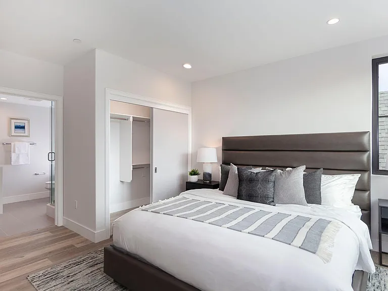 1059 Elm Ave #103 — Photo 8