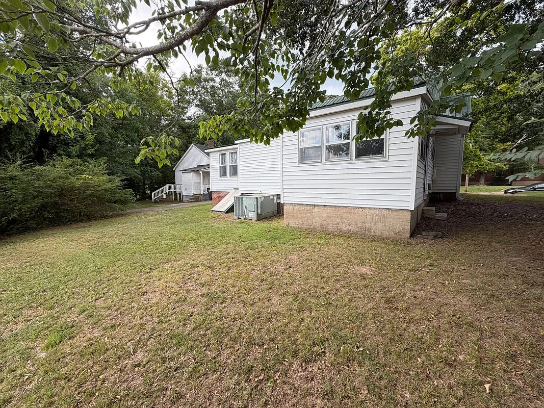 2 bed, 2.0 bath, 1100 sqft, $1,100 — Photo 3
