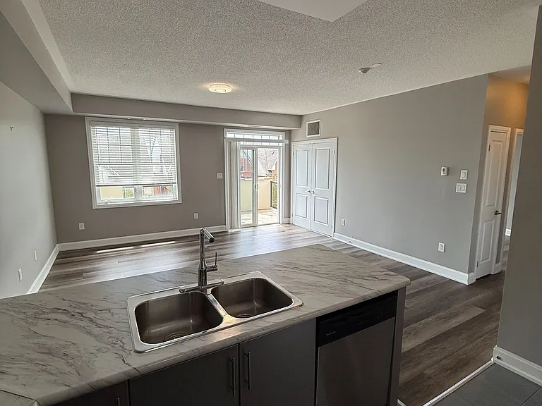 263 Georgian Dr #301 — Photo 9