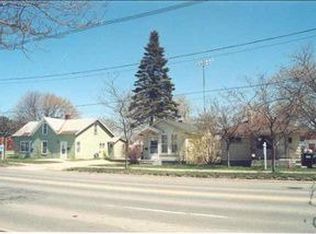 1206 Bridge St, Charlevoix, MI 49720