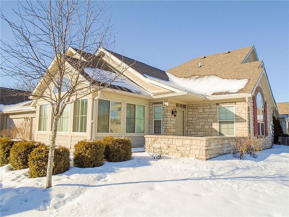 1st image of 36 Scarborough Village Dr