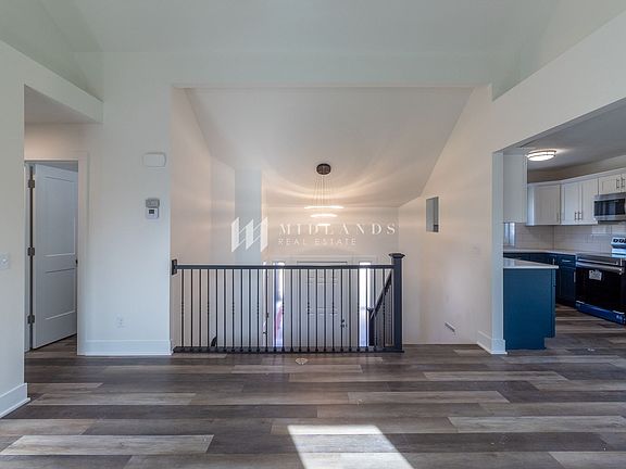 5th image of 14711 Borman St