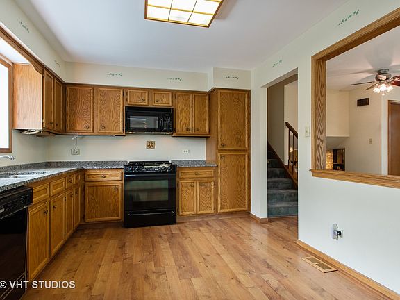 5th image of 9231 W 138th St