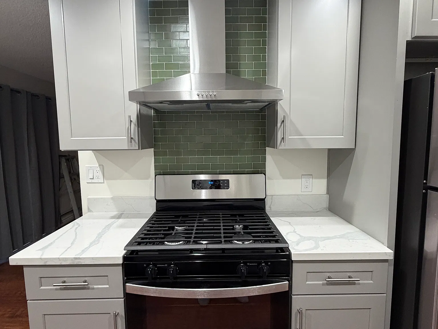 2 bed, 1.5 bath, $4,000 — Photo 3