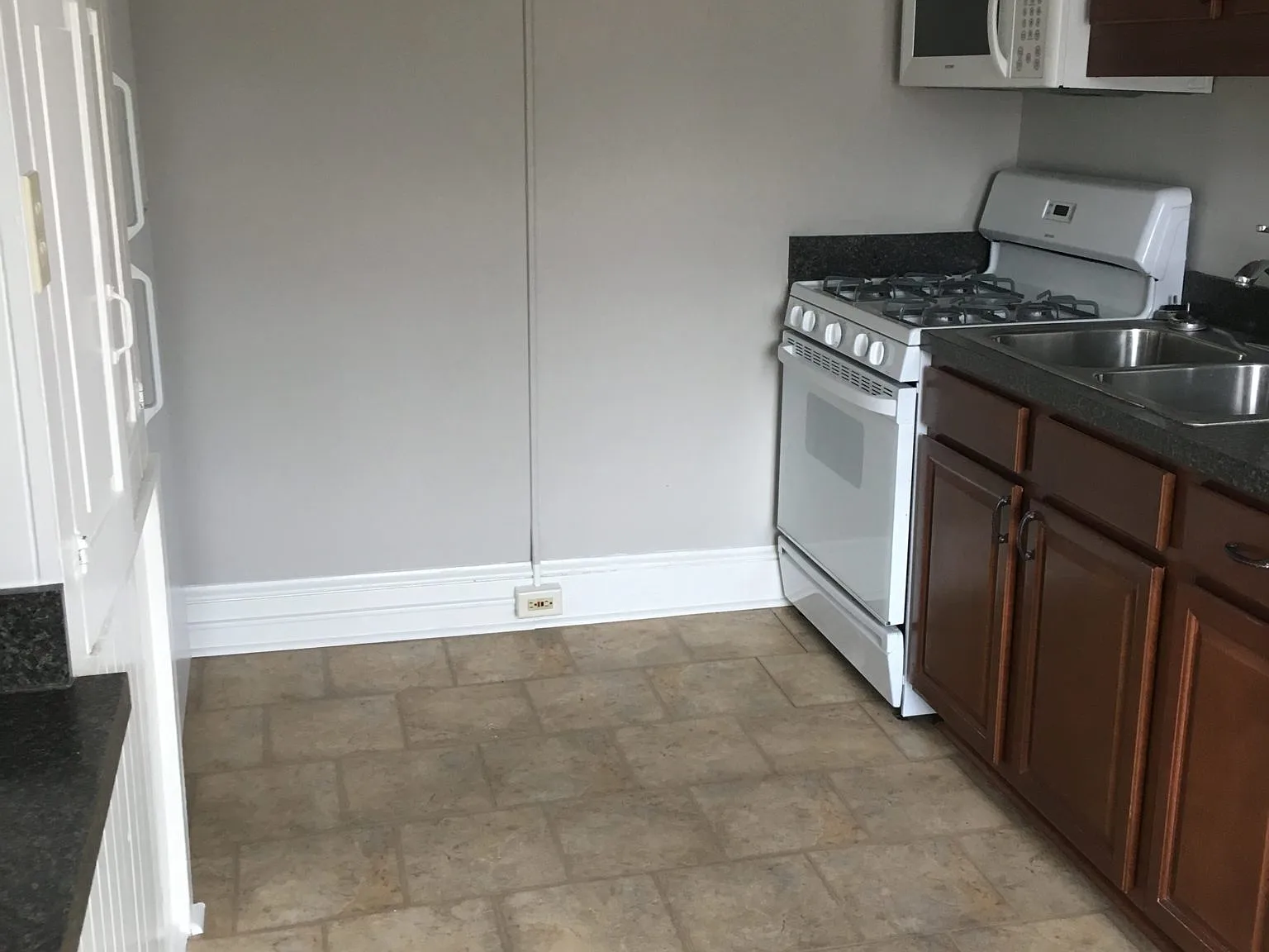 4 bed, 1203 sqft, $1,600 — Photo 4