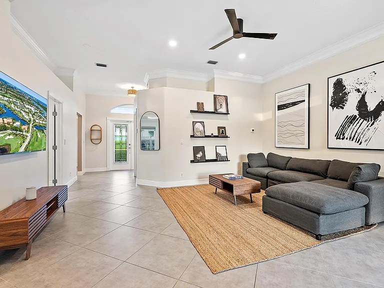 15129 Harriet Ave — Photo 6