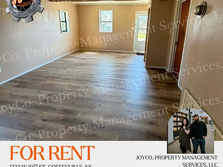 1322 W 10th St — Photo 3