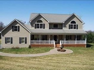 42 Robin Ln, Wappingers Falls, NY 12590