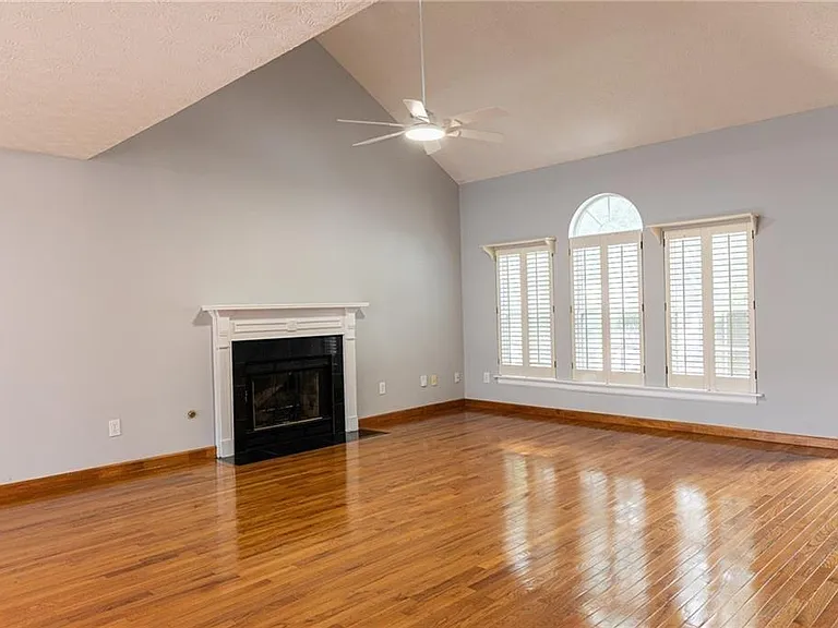 3457 Willgrove Ct — Photo 4