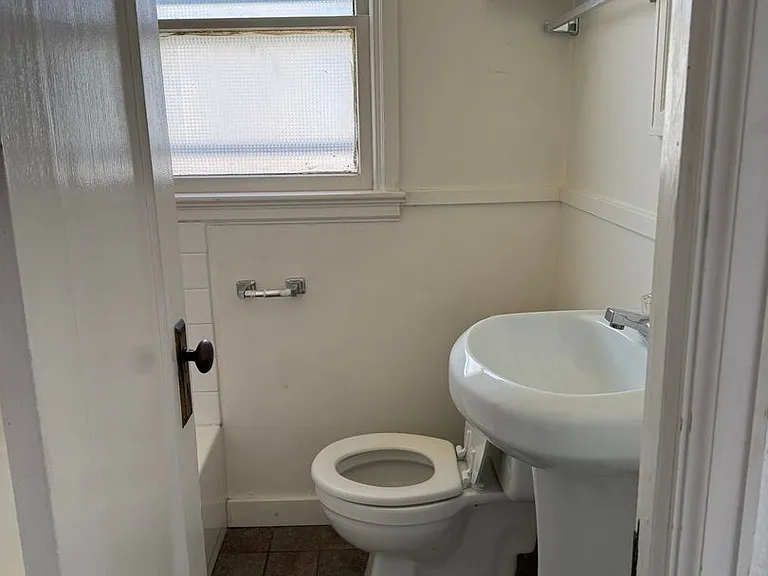BBLB2224 — Photo 21