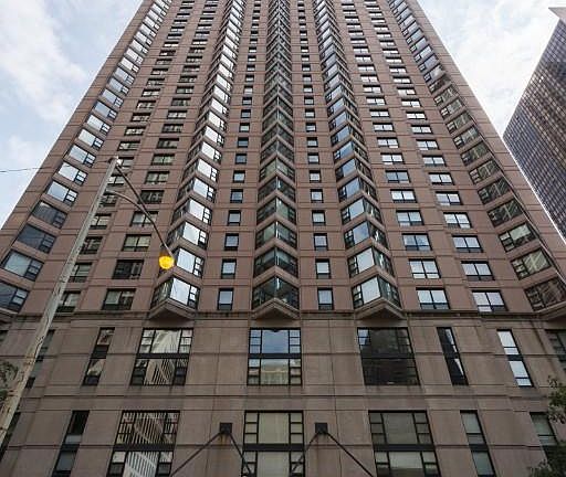 2nd image of 401 E Ontario St APT 2804J
