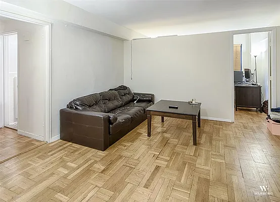 Rented by Warburg | media 6