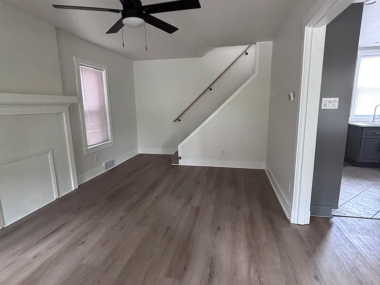 300 Kenmont Ave — Photo 6